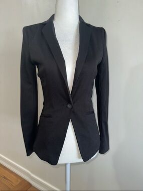 NWT H&M Black Tailored Women's Blazer - Single Button Size 2